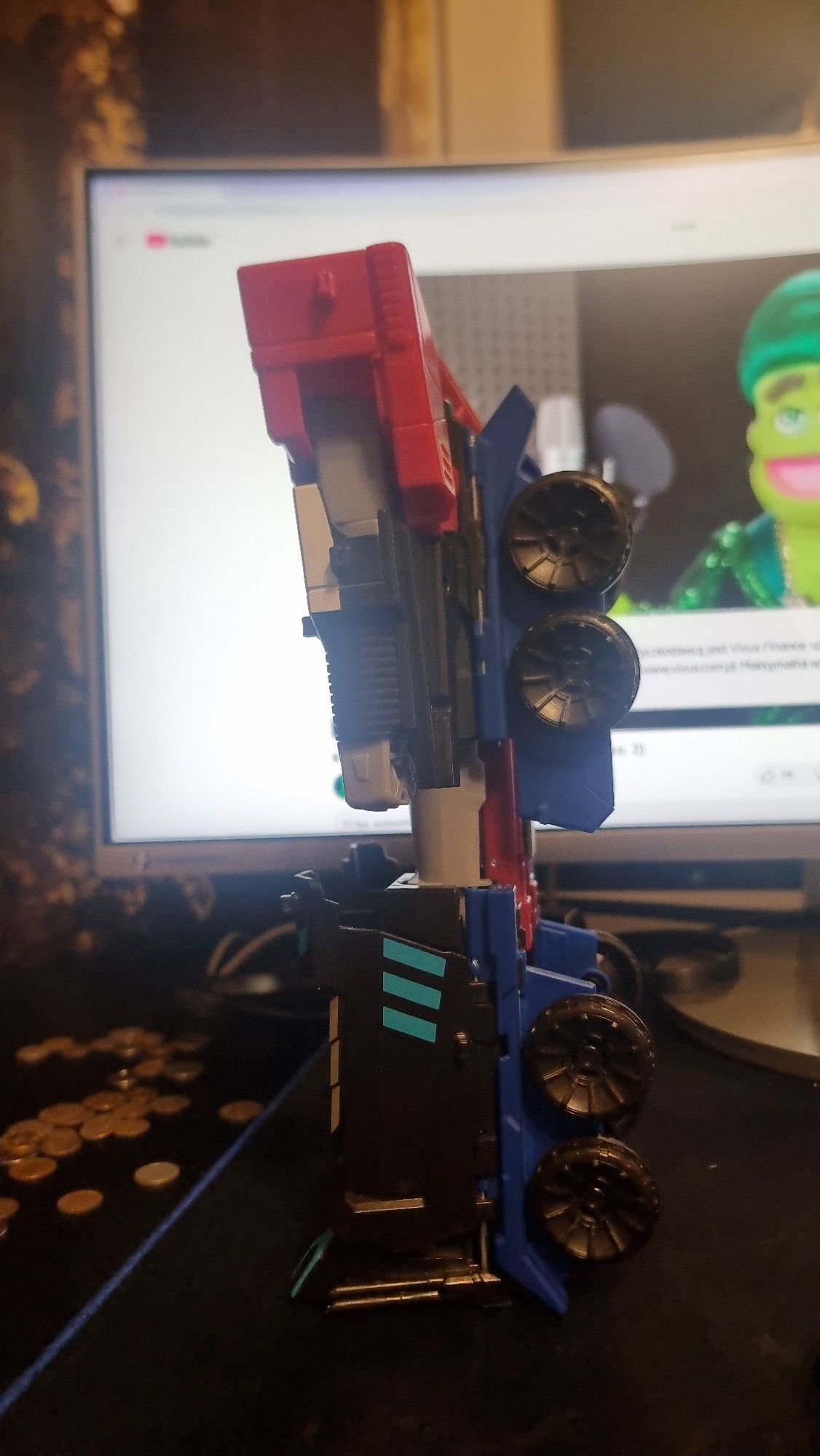 Optimus prime z transformers robots in disguise