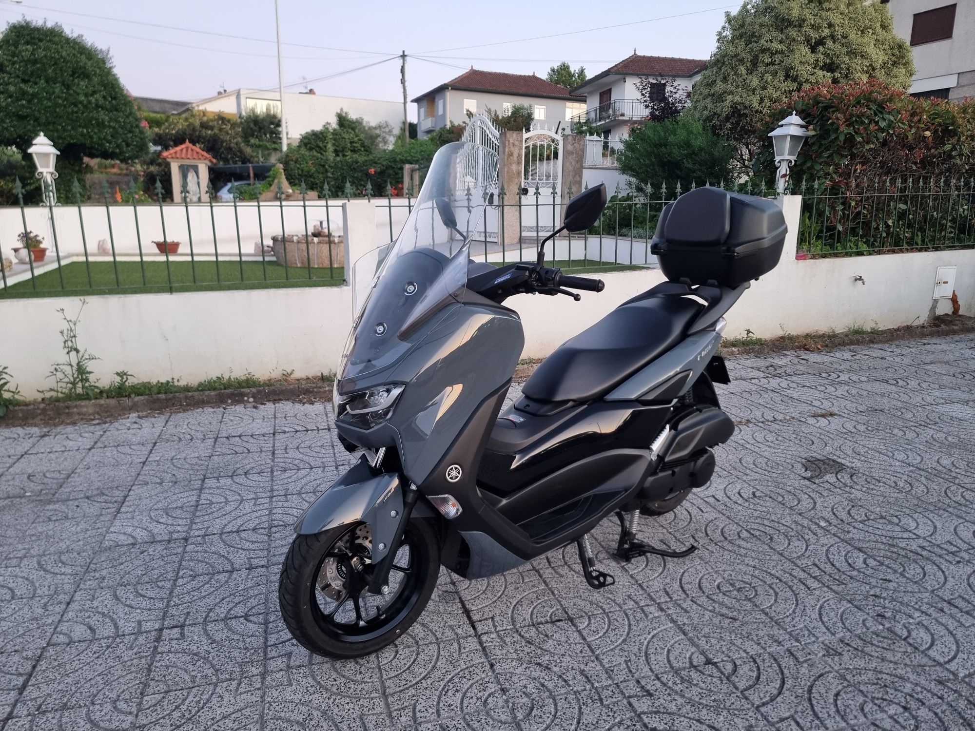 Yamaha Nmax 125 poucos klms