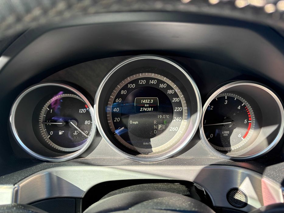 Продам Мерседес-Бенс Е220 CDI