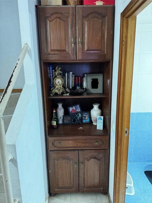 Vendo dois móveis madeira maciça