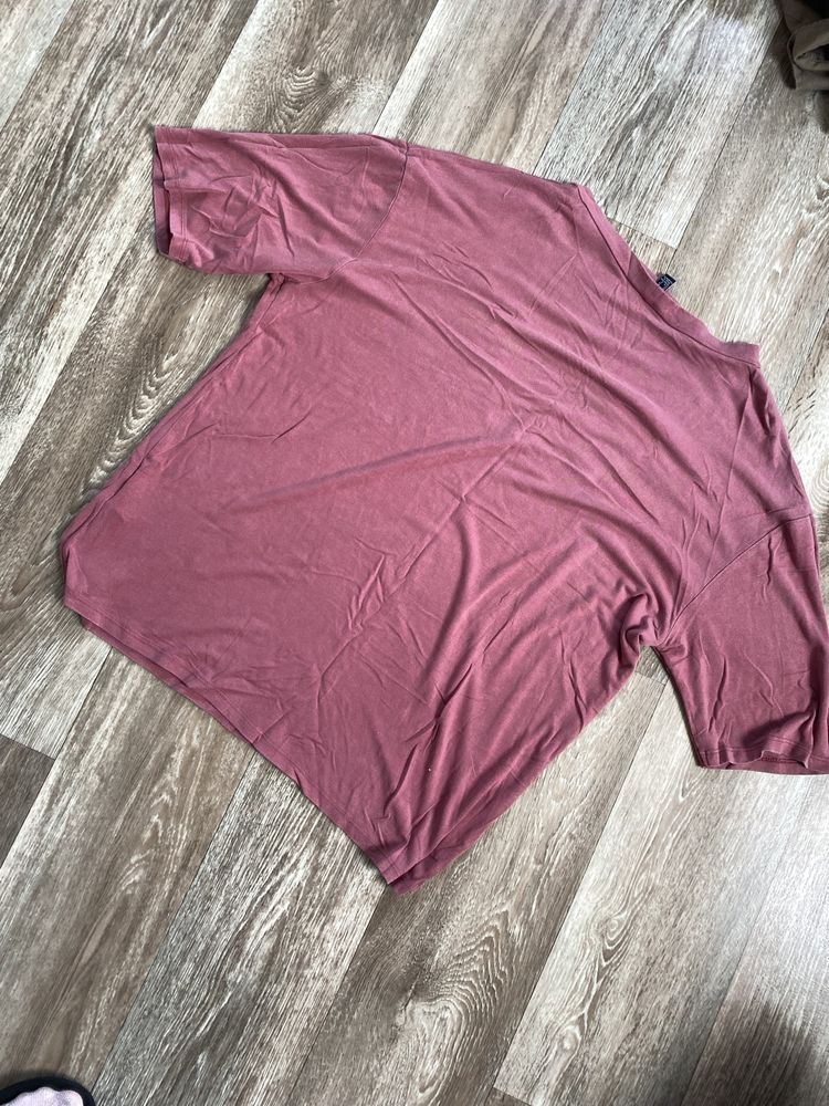 Bluzka z wyciętym dekoltem w serek krótki tshirt luźny top new look