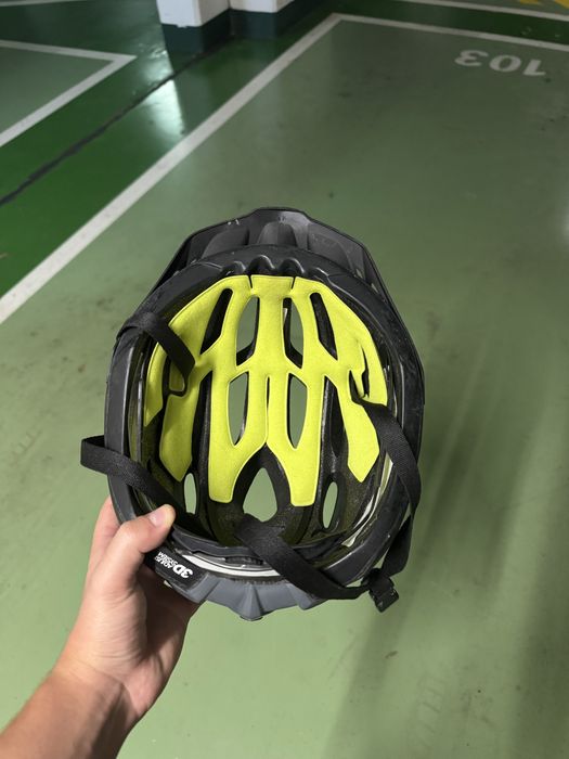 Capacete de bicicleta BTWIN tamanho L – novo!
