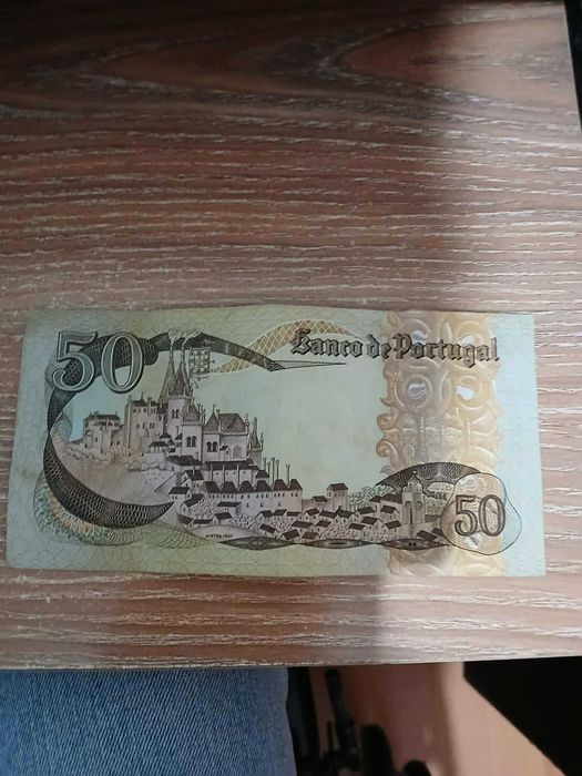 Notas de escudos, dinheiro