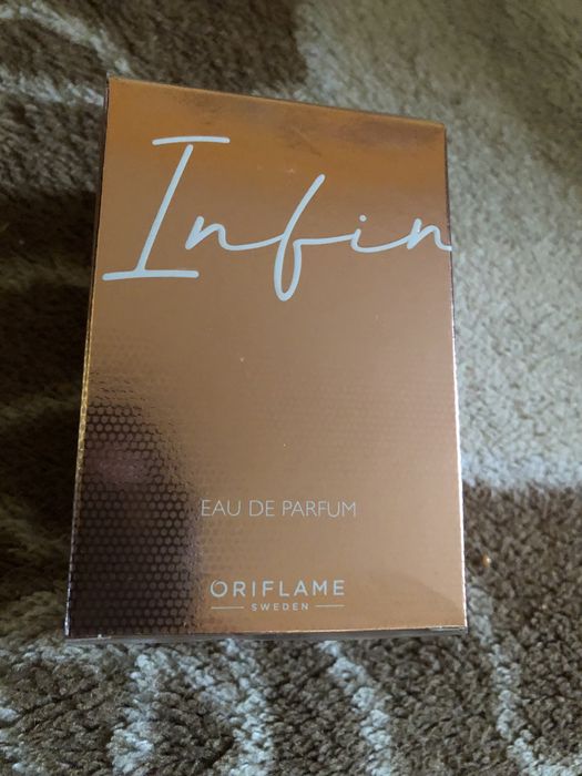 Woda Infinita Oriflame