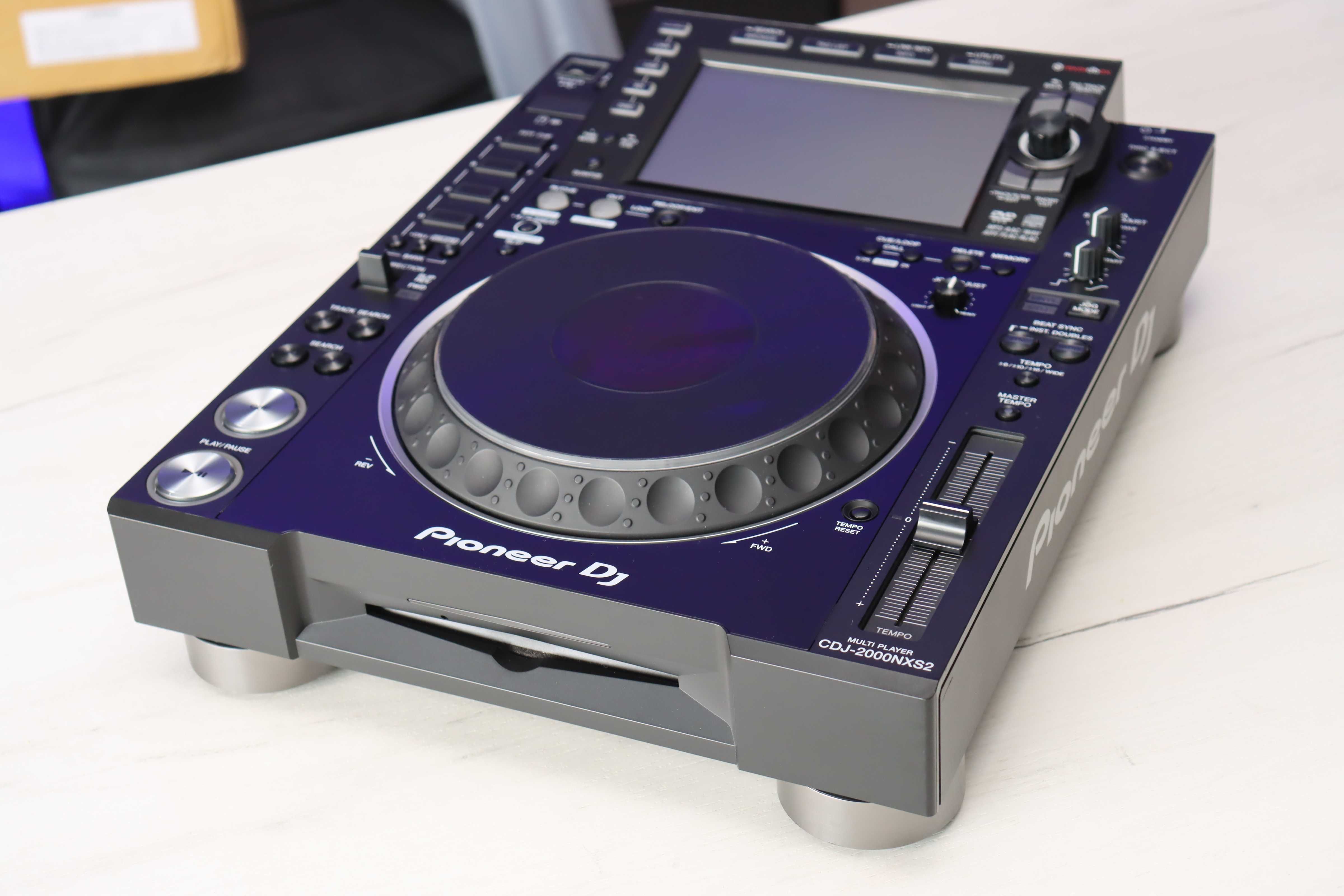 2 x Pioneer CDJ 2000 nexus 2 Jak Nowe Gwarancja
