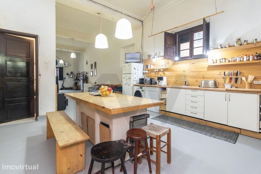 Prédio com Potencial para Habitação e Investimento – Barreiro