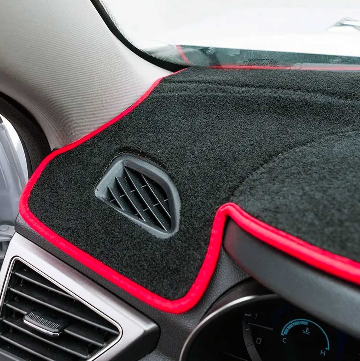 Накидка на панель приборов Toyota Prius 20 Тайота Приус Чехол накидка