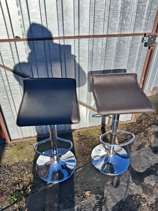 Hokery krzesła dwie sztuki