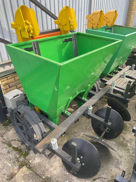 Картоплесаджалка двохрядна