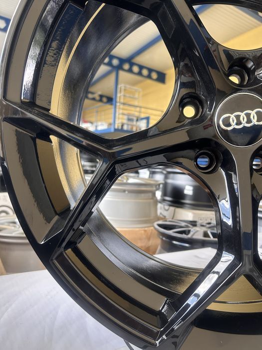 Felgi aluminiowe Audi A8 S8 Q7 SQ7 Q8 SQ8  22 cali czarne