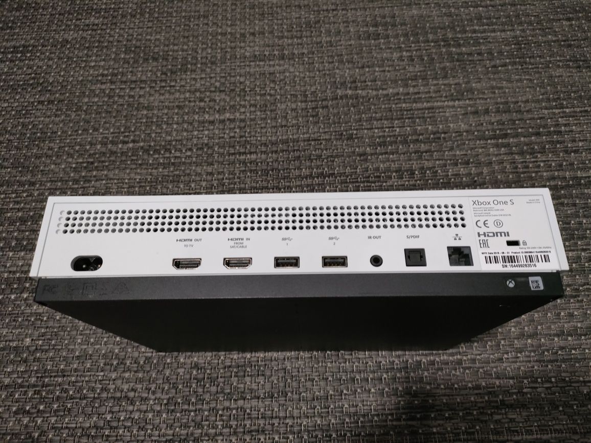 Xbox One S - 1 TB