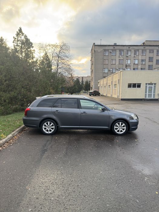 Toyota Avensis 2006р 2,0d мкпп 6ст в ідеальному стані універсал дизель