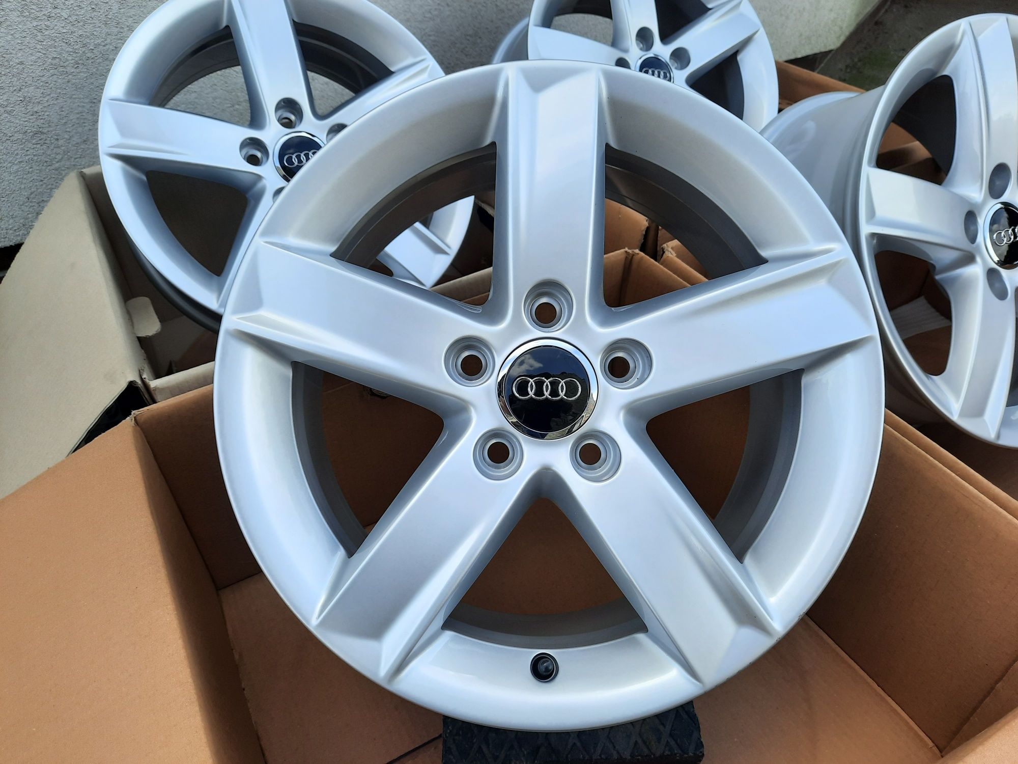 Alufelgi NOWE 16 AUDI 5x112 A3 A4 B5 B6 B7 B8 A6 C5 C6 Q3 TT OEM