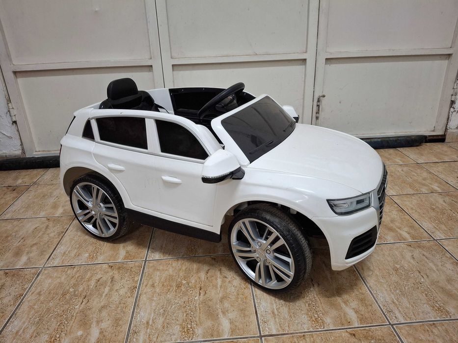 Carro eletrico Infantil AUDI Q5