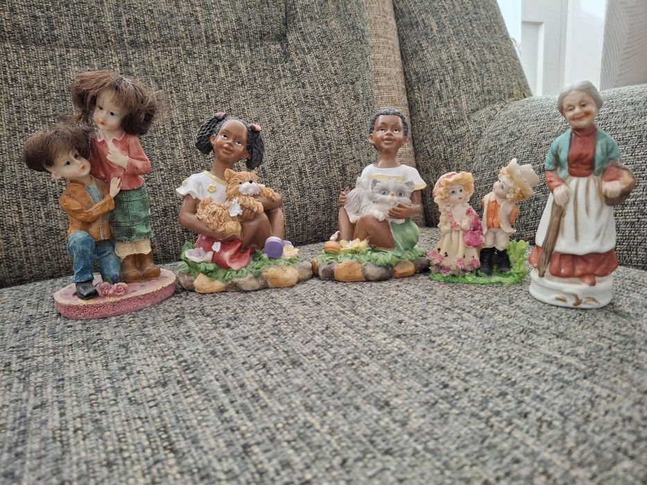 Фігурки полістоун