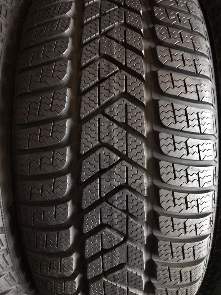 225/45/18 R18 Pirelli SottoZero 3 4шт зима
