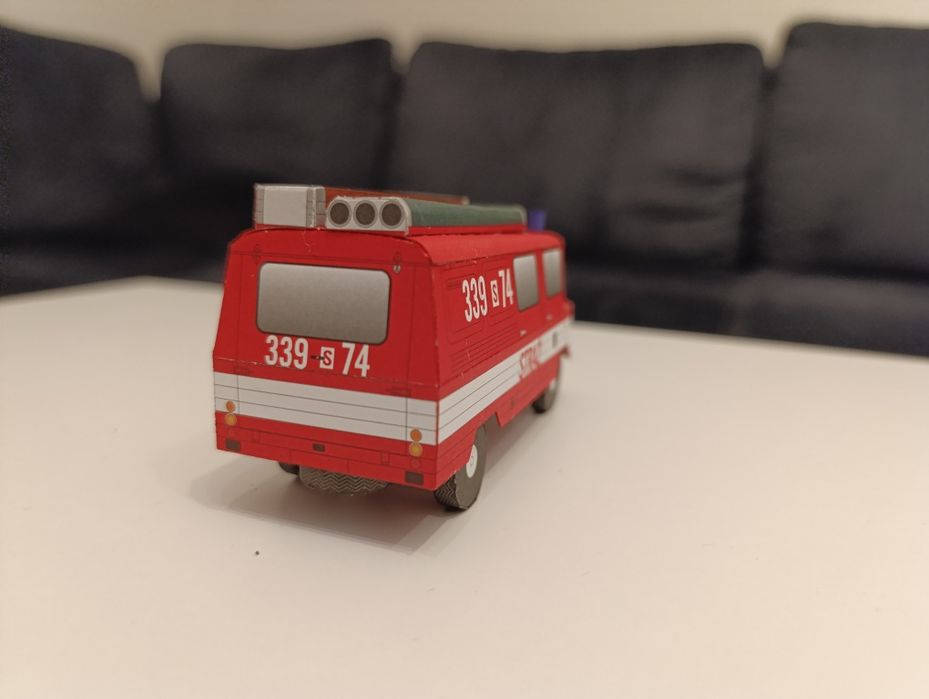 Model kartonowy straż pożarna Żuk