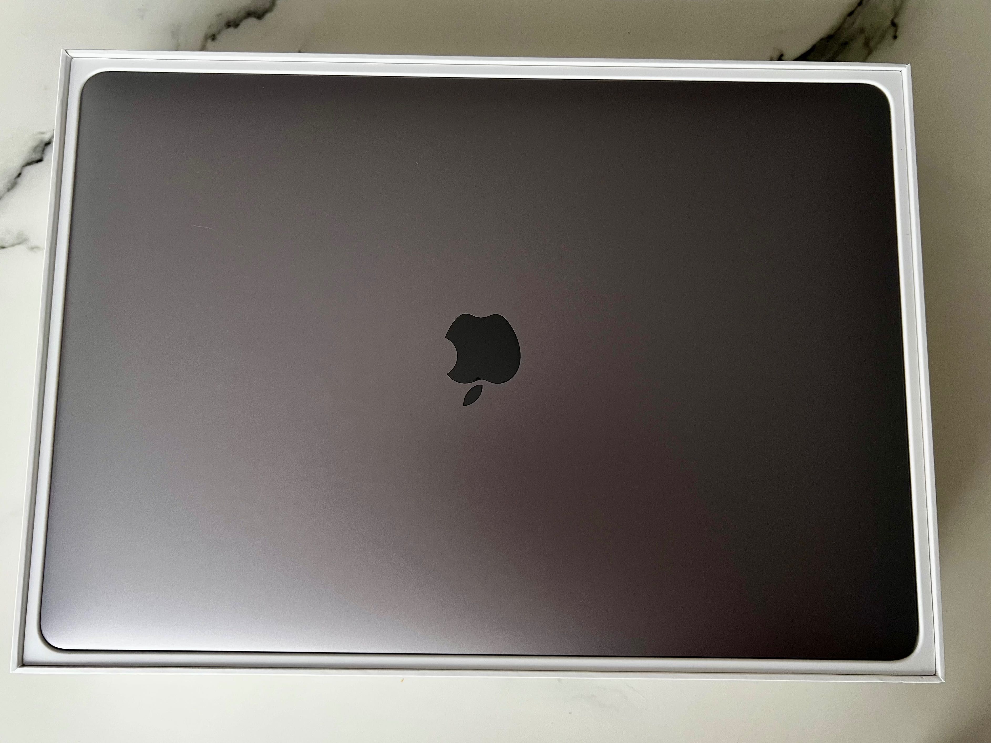 MacBook Pro 15 inch 2017 Intel Core i7 16 GB 512 SSD