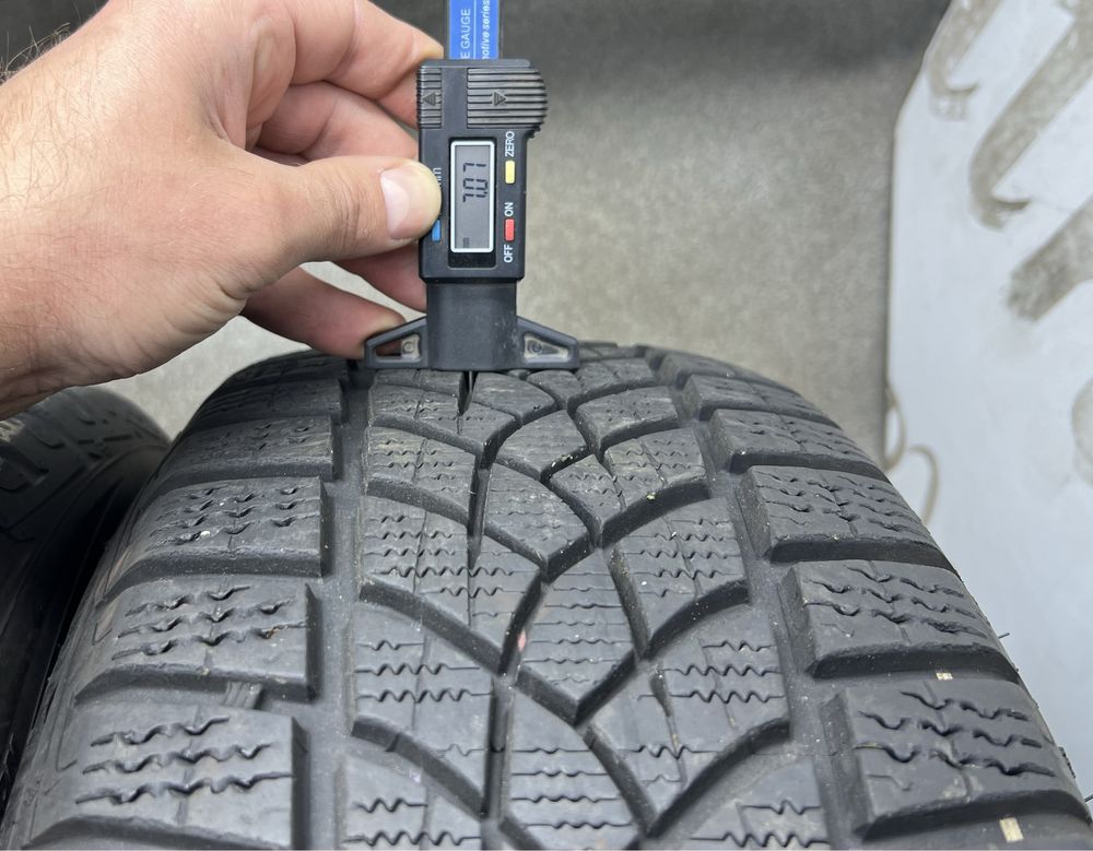 Шини 7+мм зима 205 55 R16 Goodyear Ultragrip Performance Gen 1 зимові