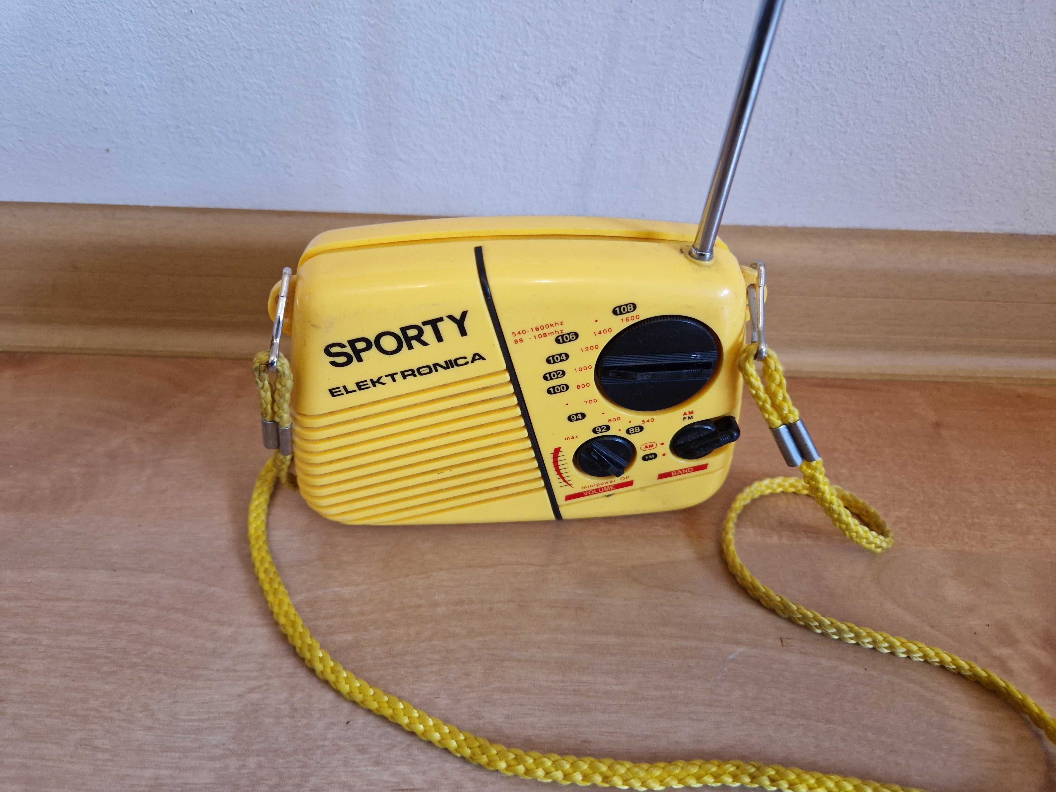 Stare radyjko Sporty z Niemiec 90' Elektronica radio "sportowe"