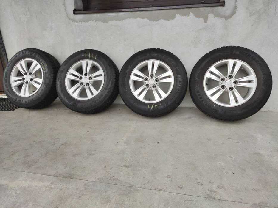 Шини зимові Goodyear Ultragrip ice 215/70 R16