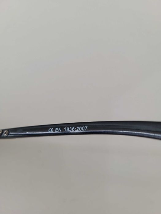Vendo oculos de sol bom estado para homem