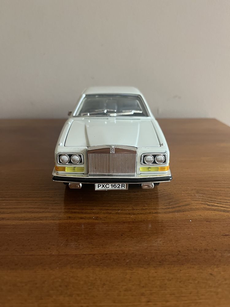 Burago - Rolls Royce Camargue - 1:22