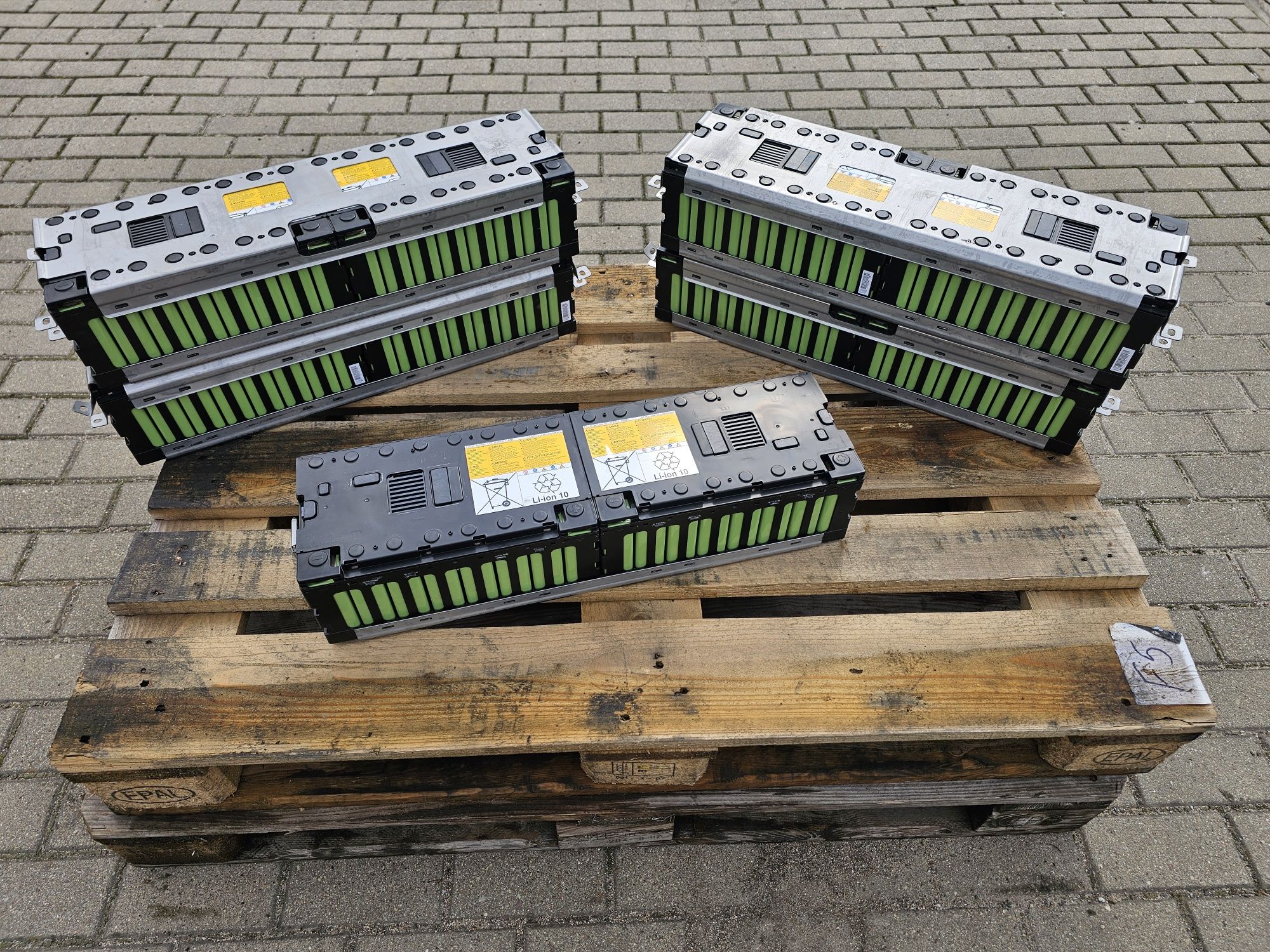 Magazyn energii 16kwh 48v fotowoltaika bank lev 40 outlander yuasa