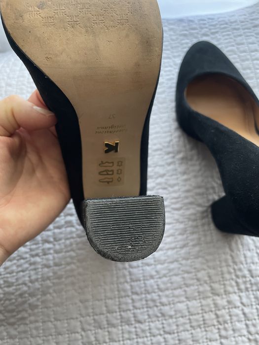 Czółenka  na słupku kazar 37