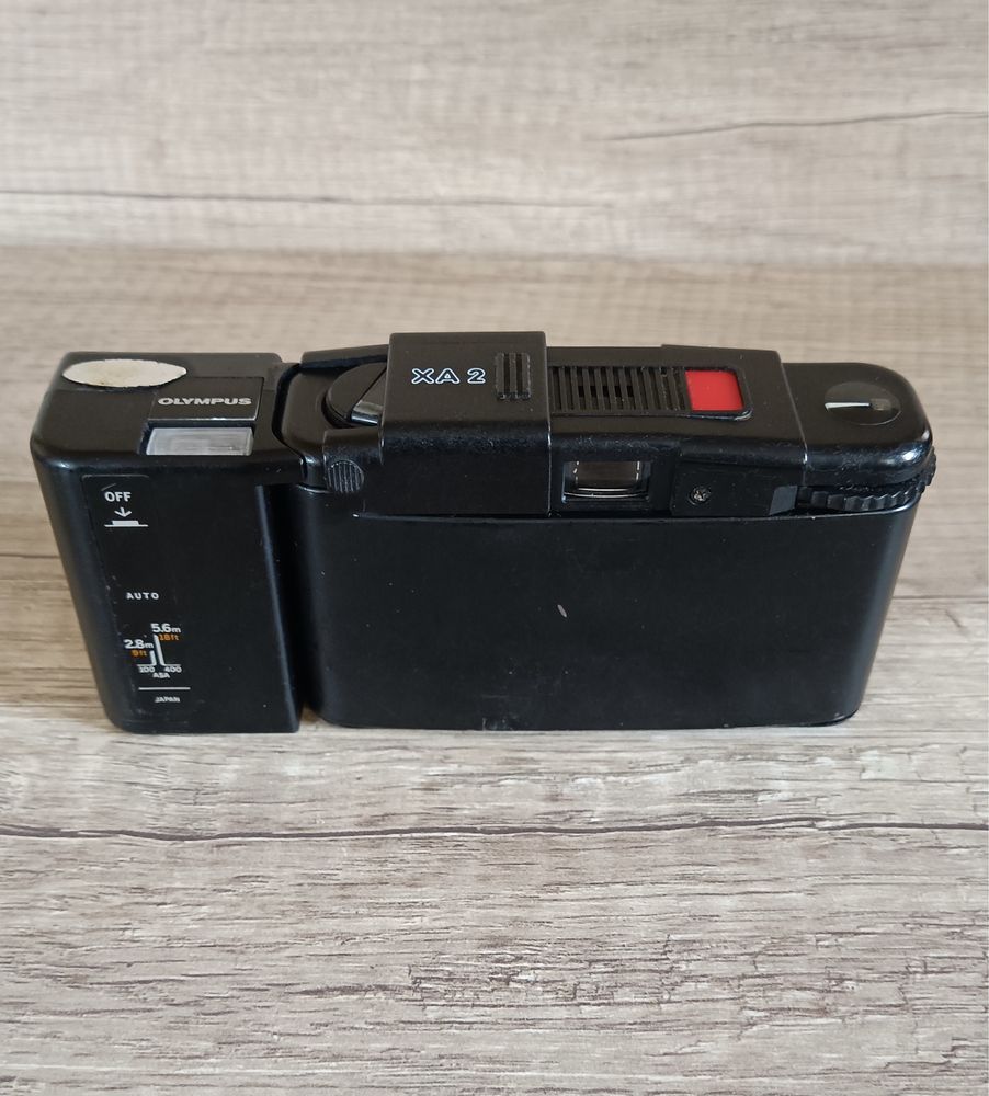 Olympus XA2 компактна плівклова камера