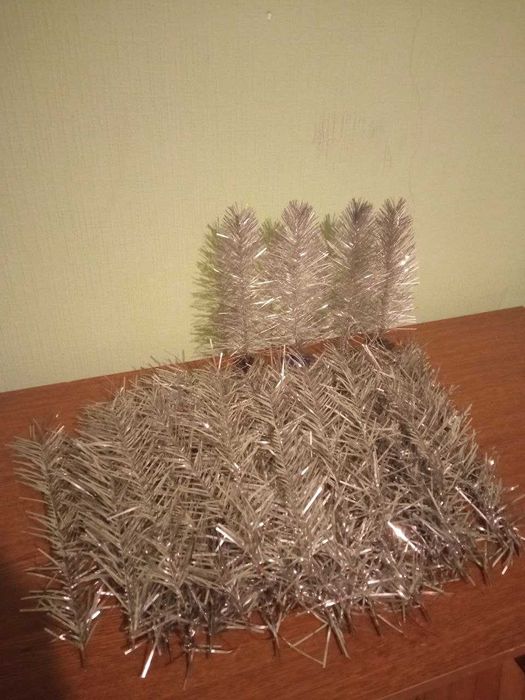 Гілочки з дощику для штучної ялинки