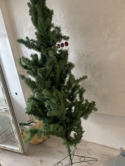 Ёлка искуственная 2.5 метра