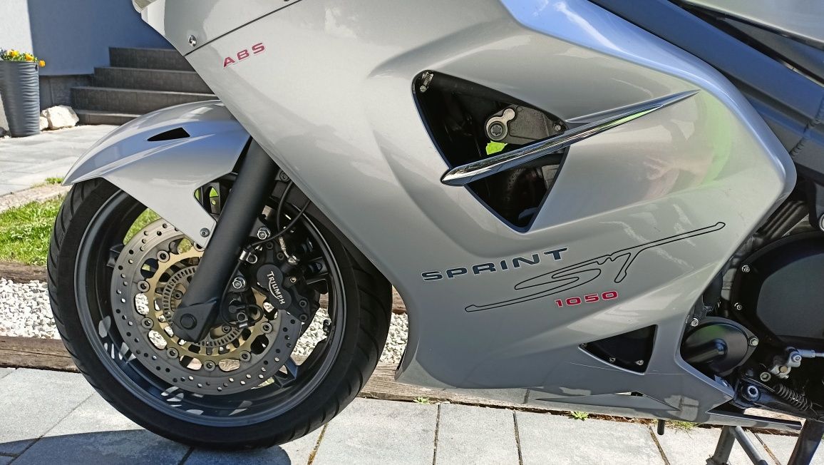 Triumph Sprint ST 1050 ABS 3Kufry 37tys Bardzo Ładny Prywatnie !!!