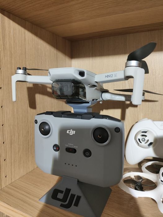 DJI mini 2 SE fly more combo