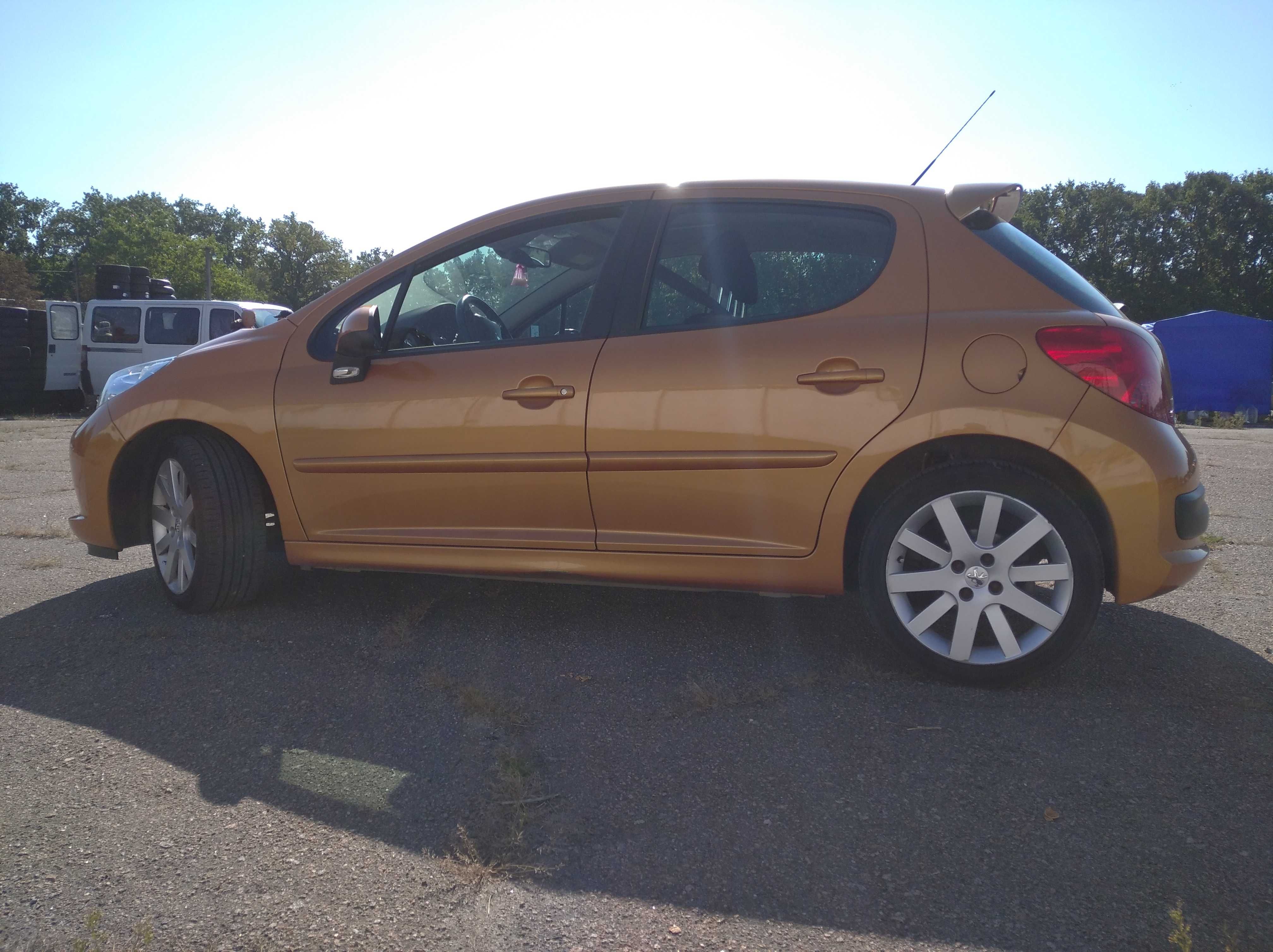 Продам Peugeot 207