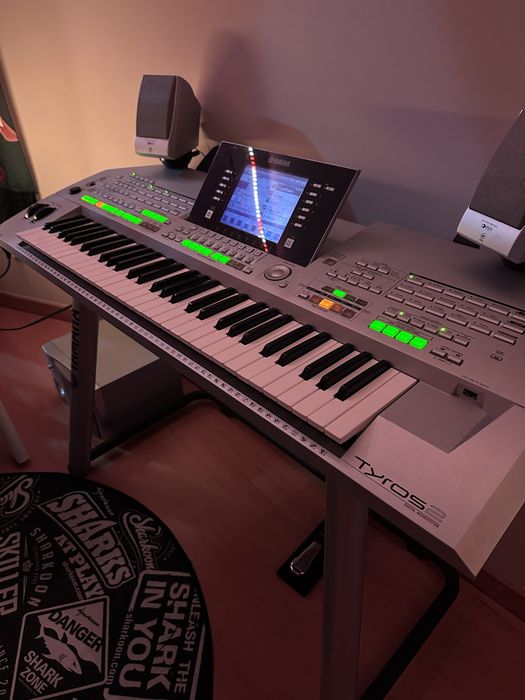 Yamaha Tyros 2 + yamaha acessories + yamaha soft case