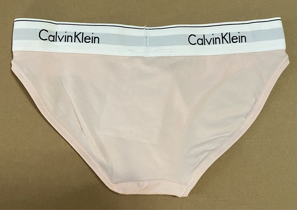 Komplet bielizny Calvin Klein stanik figi pudrowy róż M XS