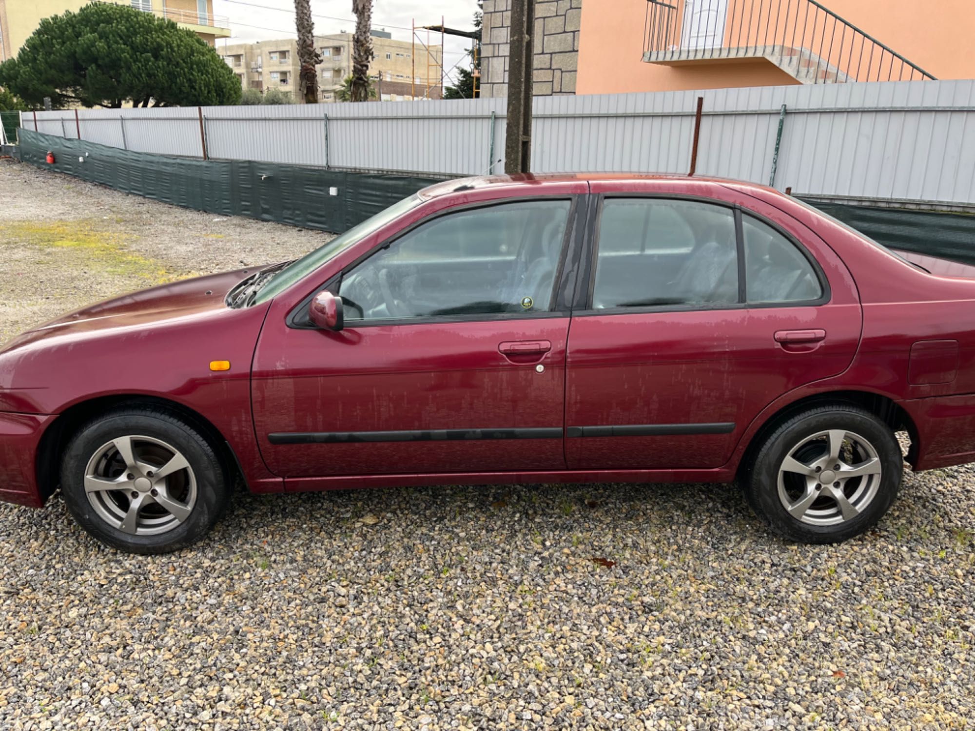 Nissan almera 20d (24 garantia)