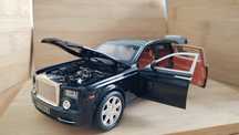 Rolls- Royce Phantom