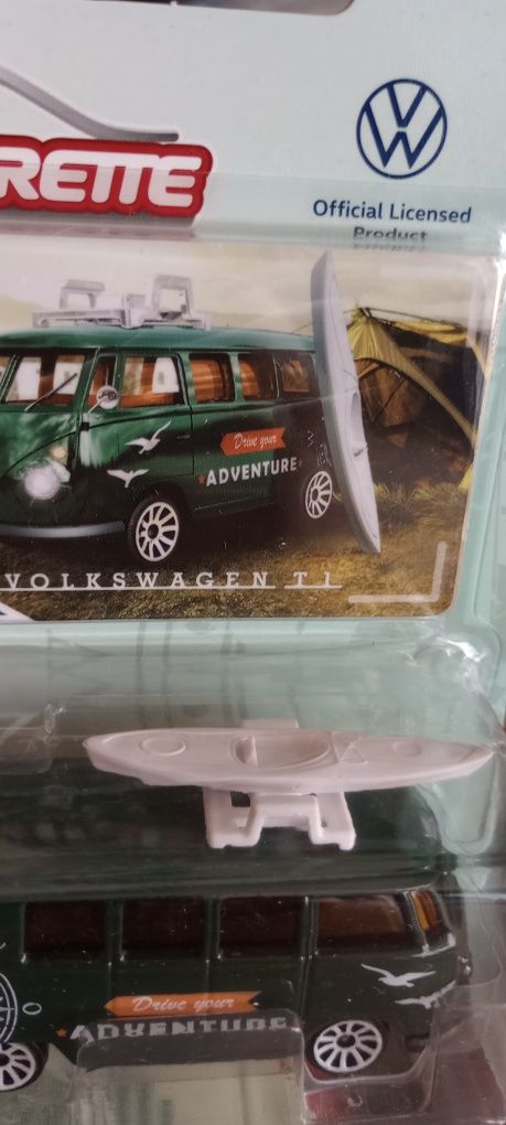 Model Majorette Volkswagen T1 z kajakiem