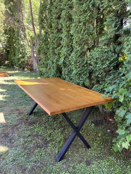 Обідній стіл з буковою стільницею