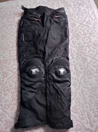 MODEKA -spodnie na motor turystyczne materialowe, ochraniacze kolanowe