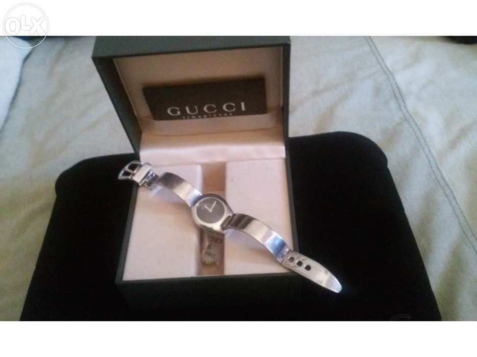 Relógio Gucci 6700 L Nº 100621 de senhora (original)