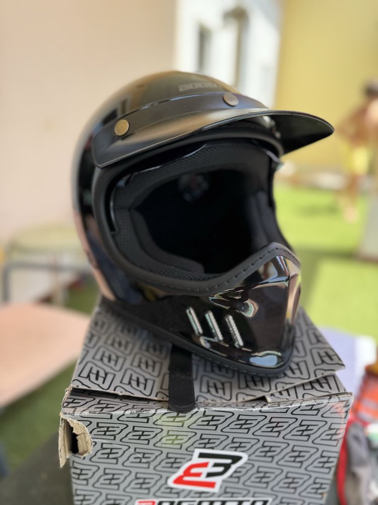Capacete Bogotto FF980 Cruz caferacer