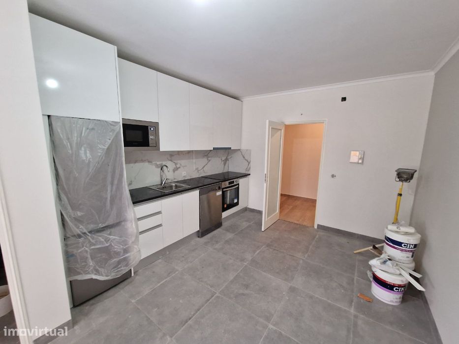 Fantástica Oportunidade de Negócio T3 com excelentes áreas