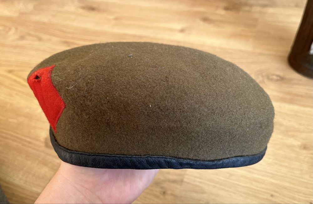 Brytyjski angielski beret wojskowy Duke of Lancaster's Regiment