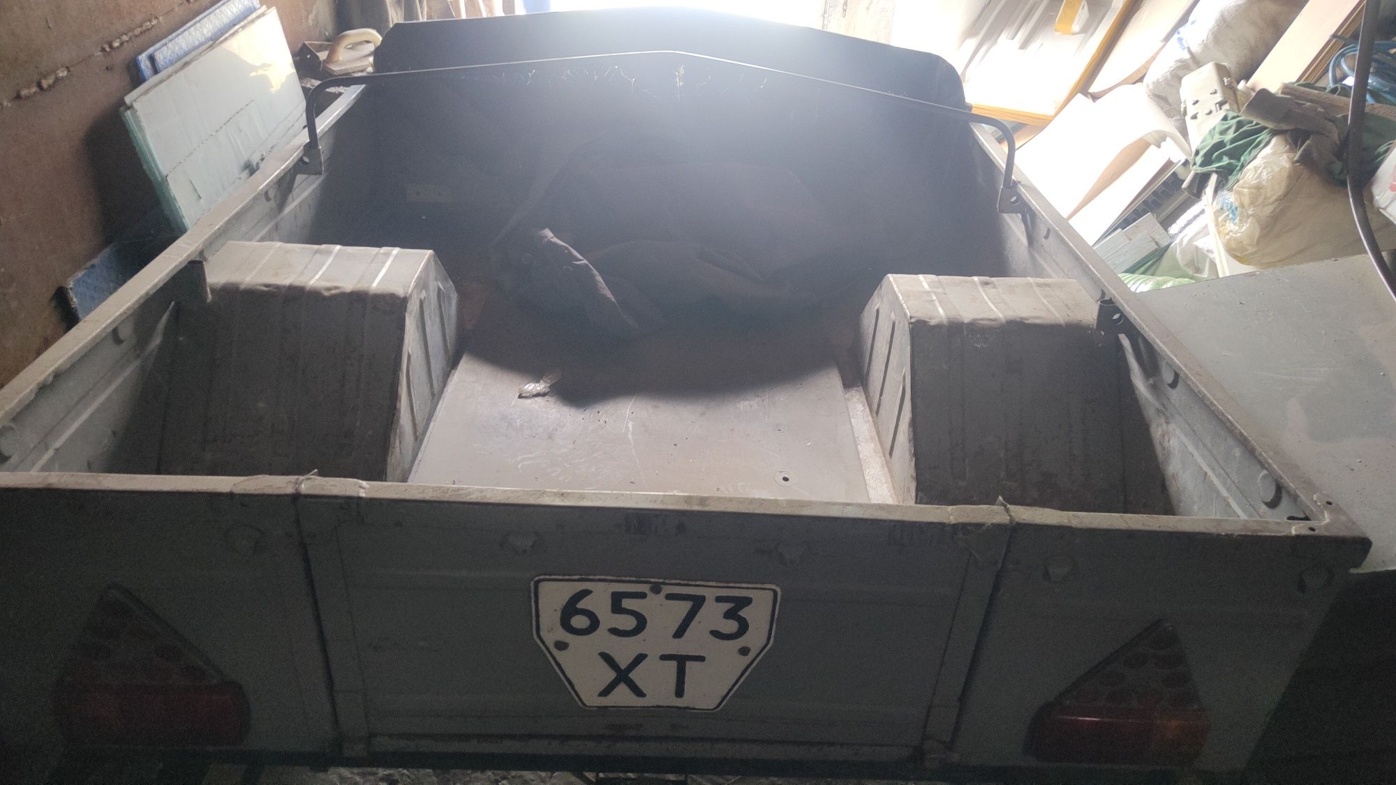 Причіп легковий XT 81024 (1993 року)