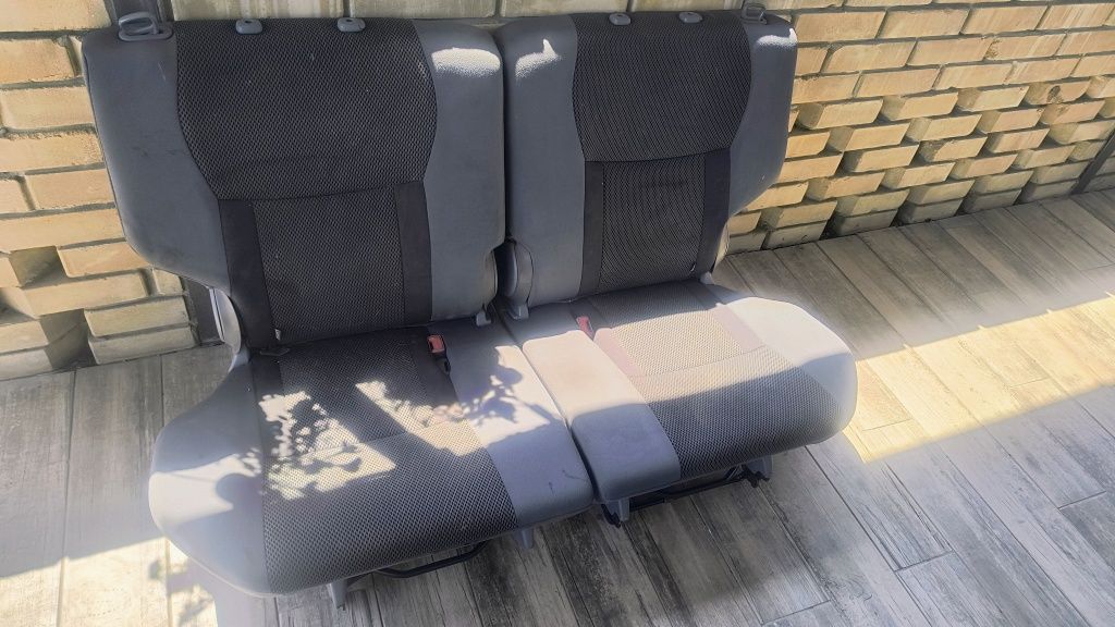 Сиденья Toyota rav 4 2002