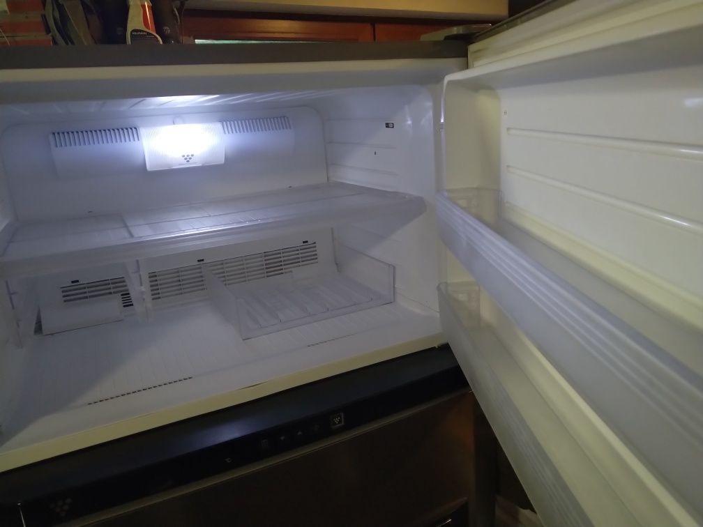 Lodówka wolnostojąca Sharp