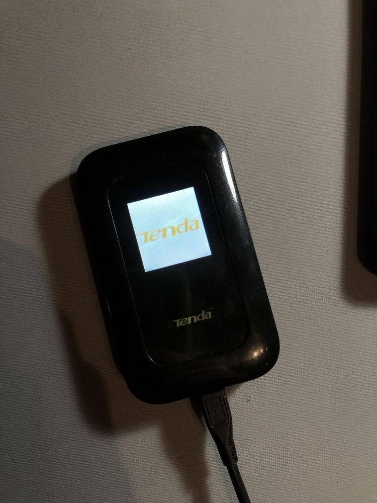 Портативний Wi-Fi роутер Tenda 4G LTE 4G185
